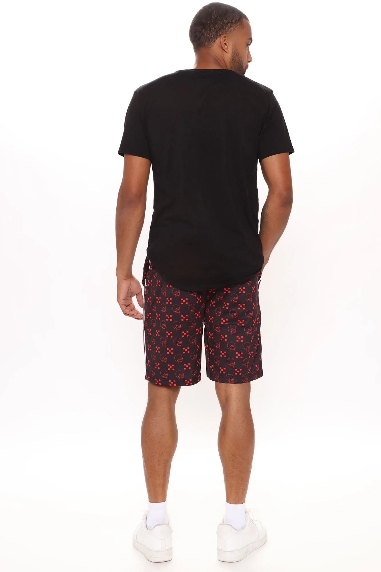 All Over Skulls Short - Black/Red