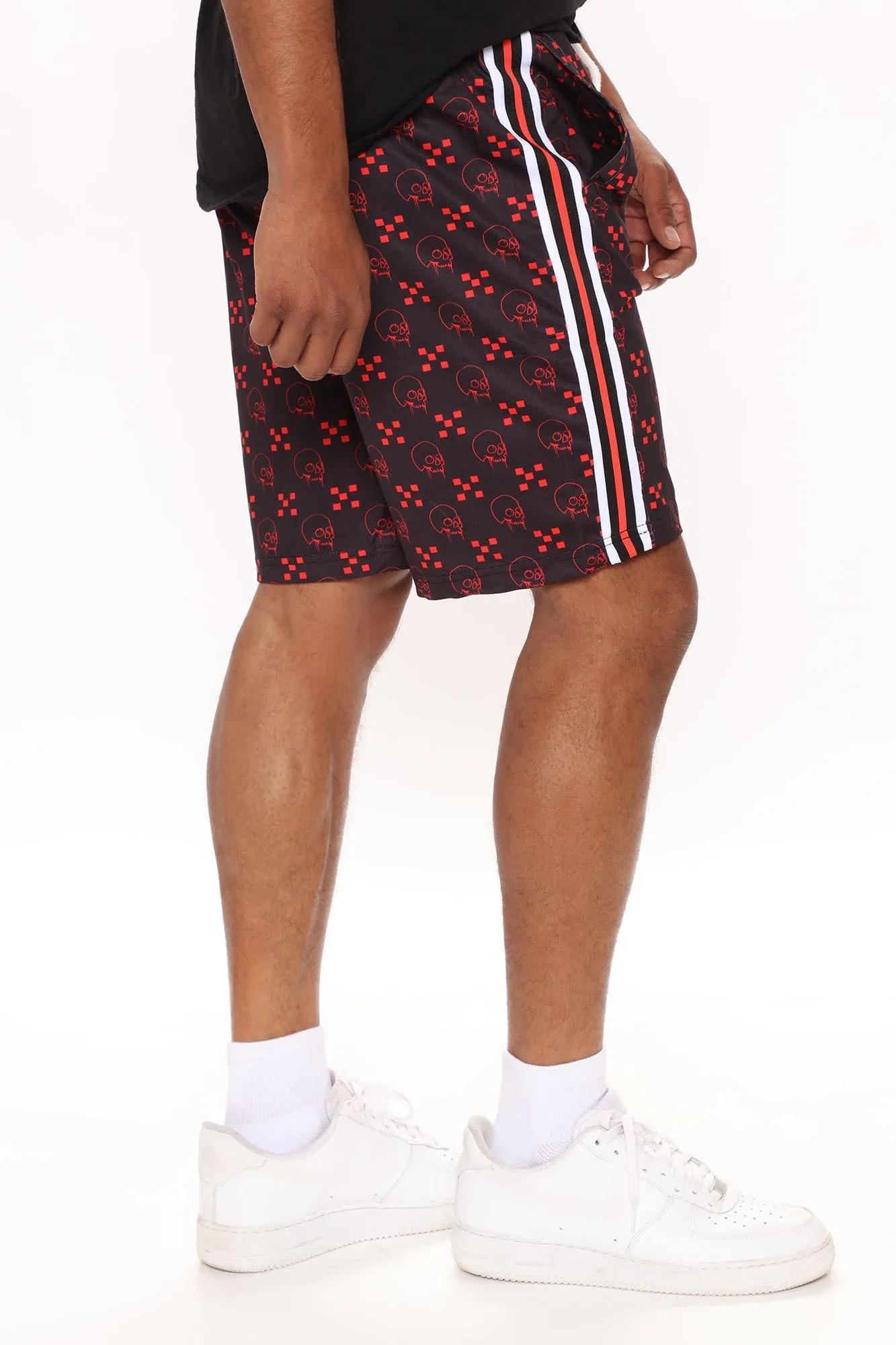 All Over Skulls Short - Black/Red