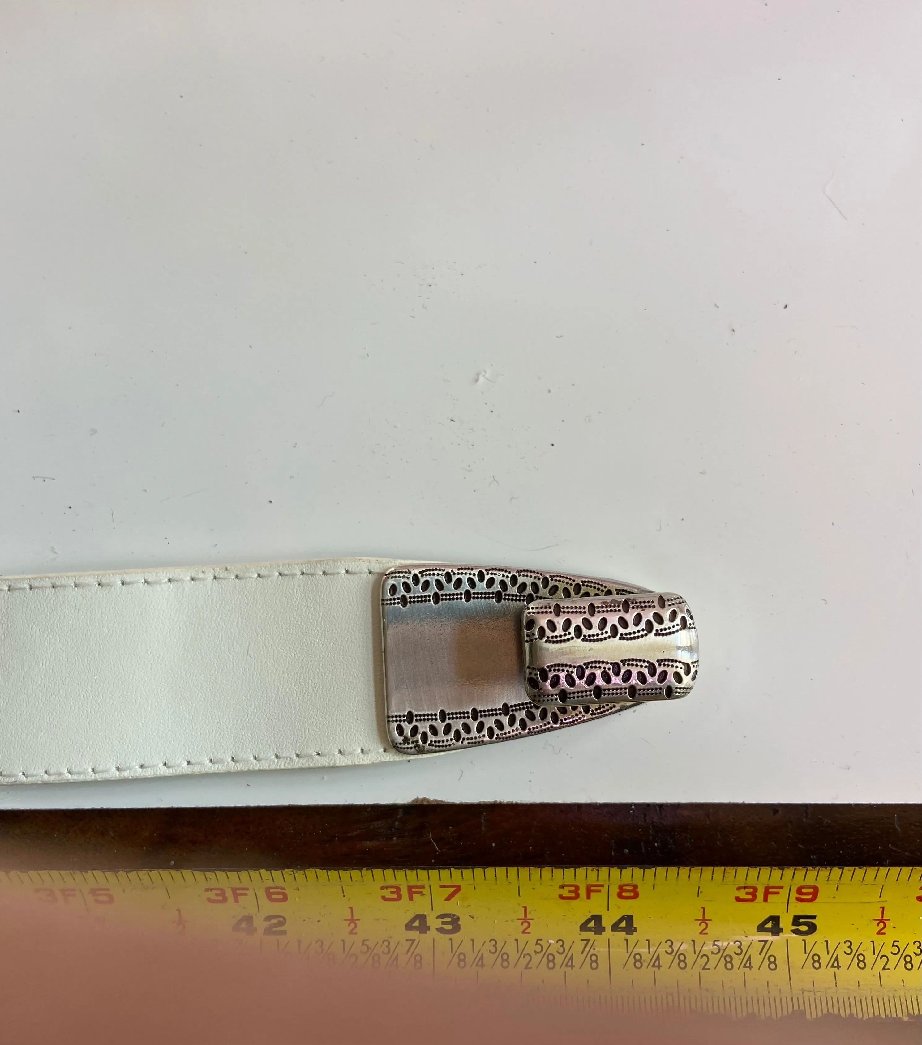 Big circle white belt