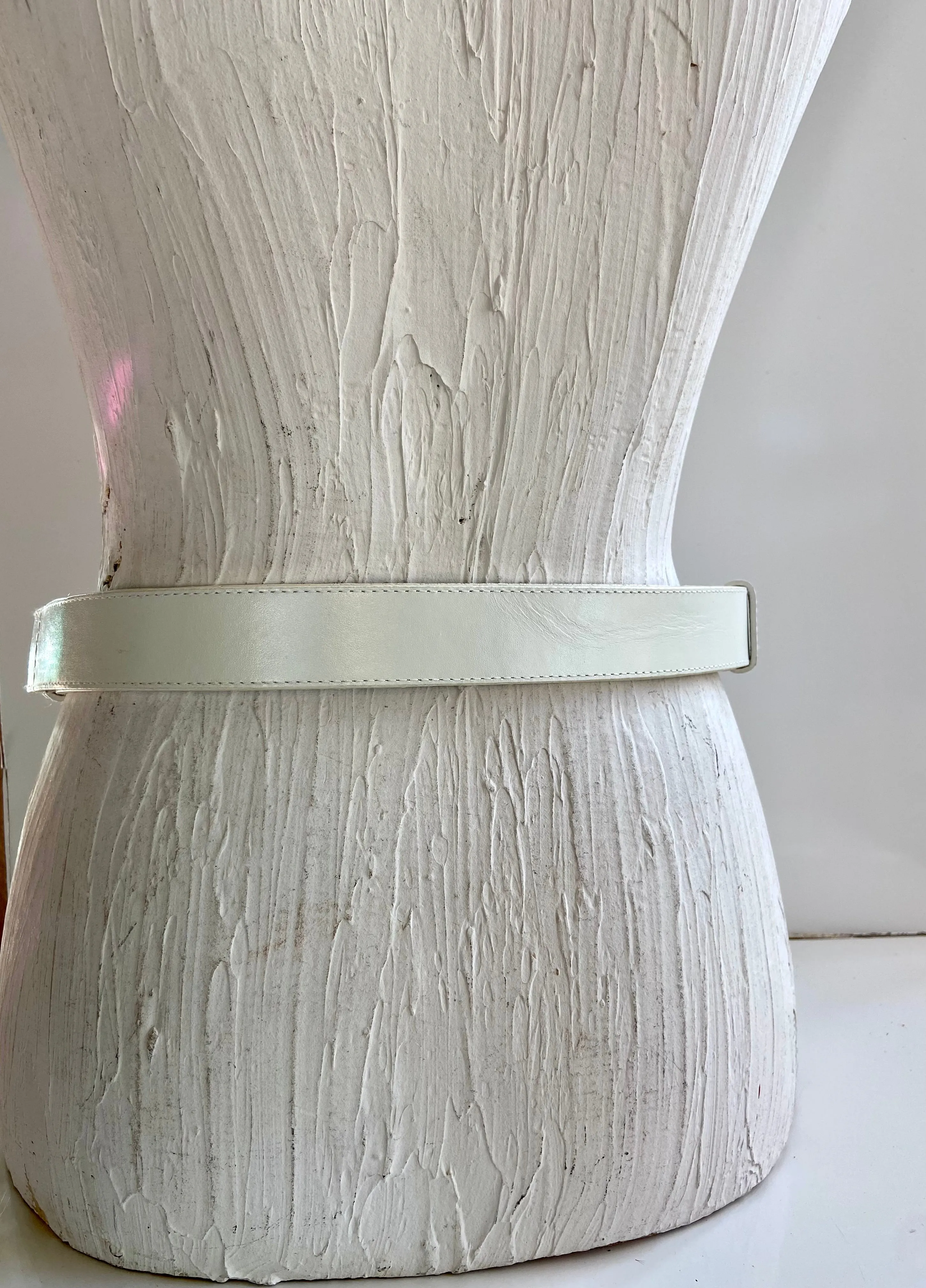 Big circle white belt