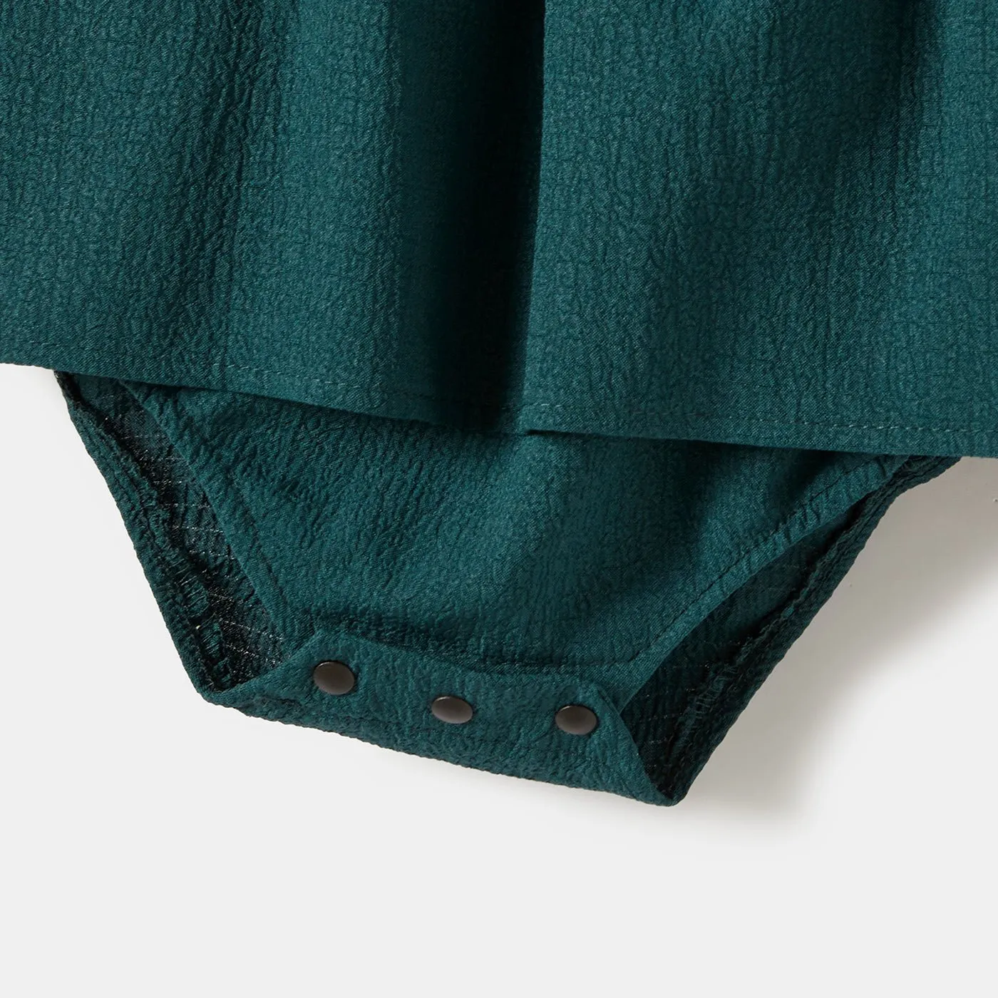 Family Matching Green Solid Color V-neck Belted Dresses And Color Block Short-Sleeved Tops Sets