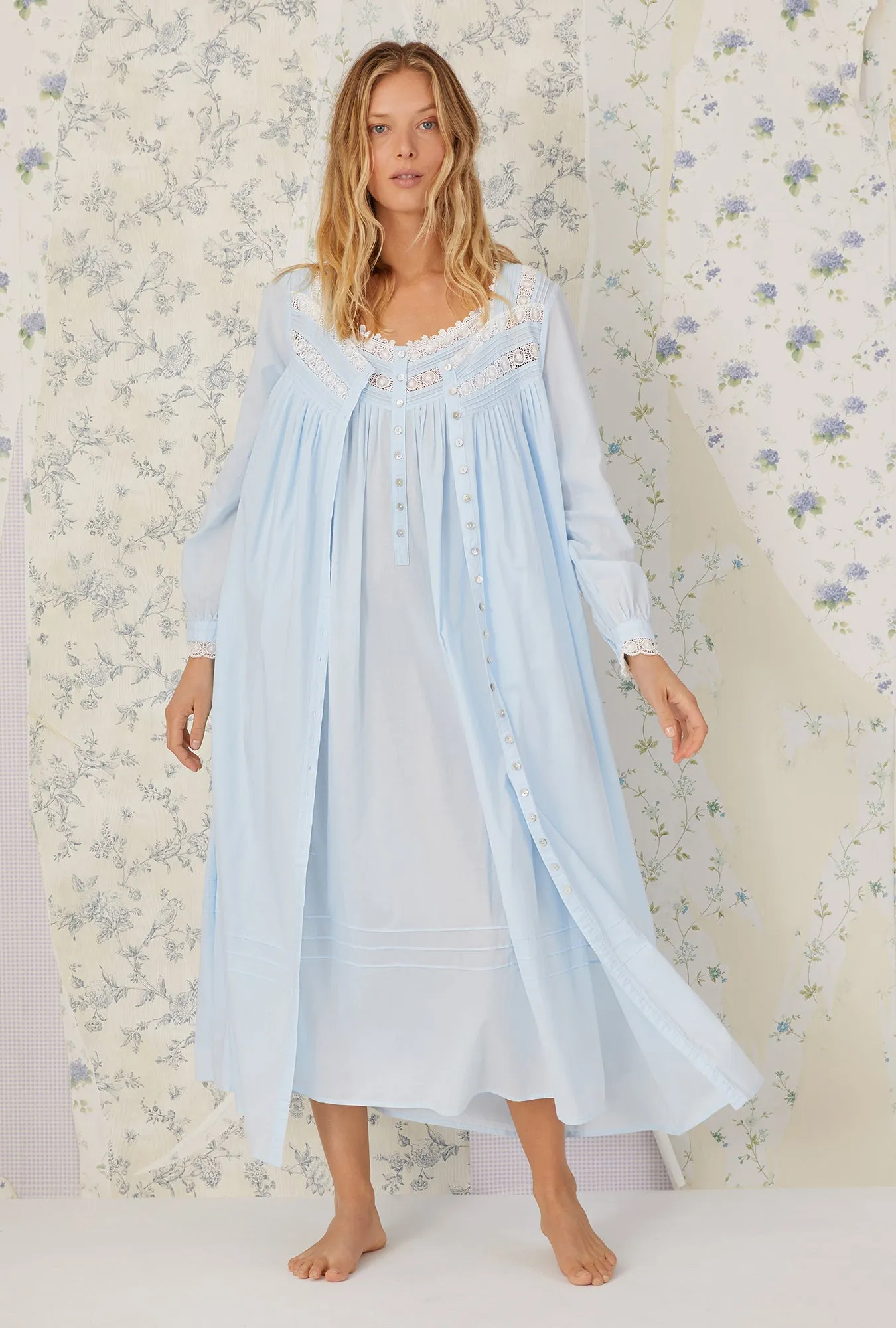 Heirloom Dream Ballet Robe