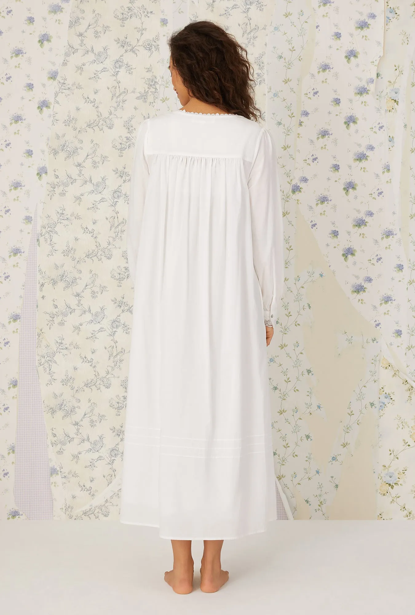 Heirloom Dream Ballet Robe