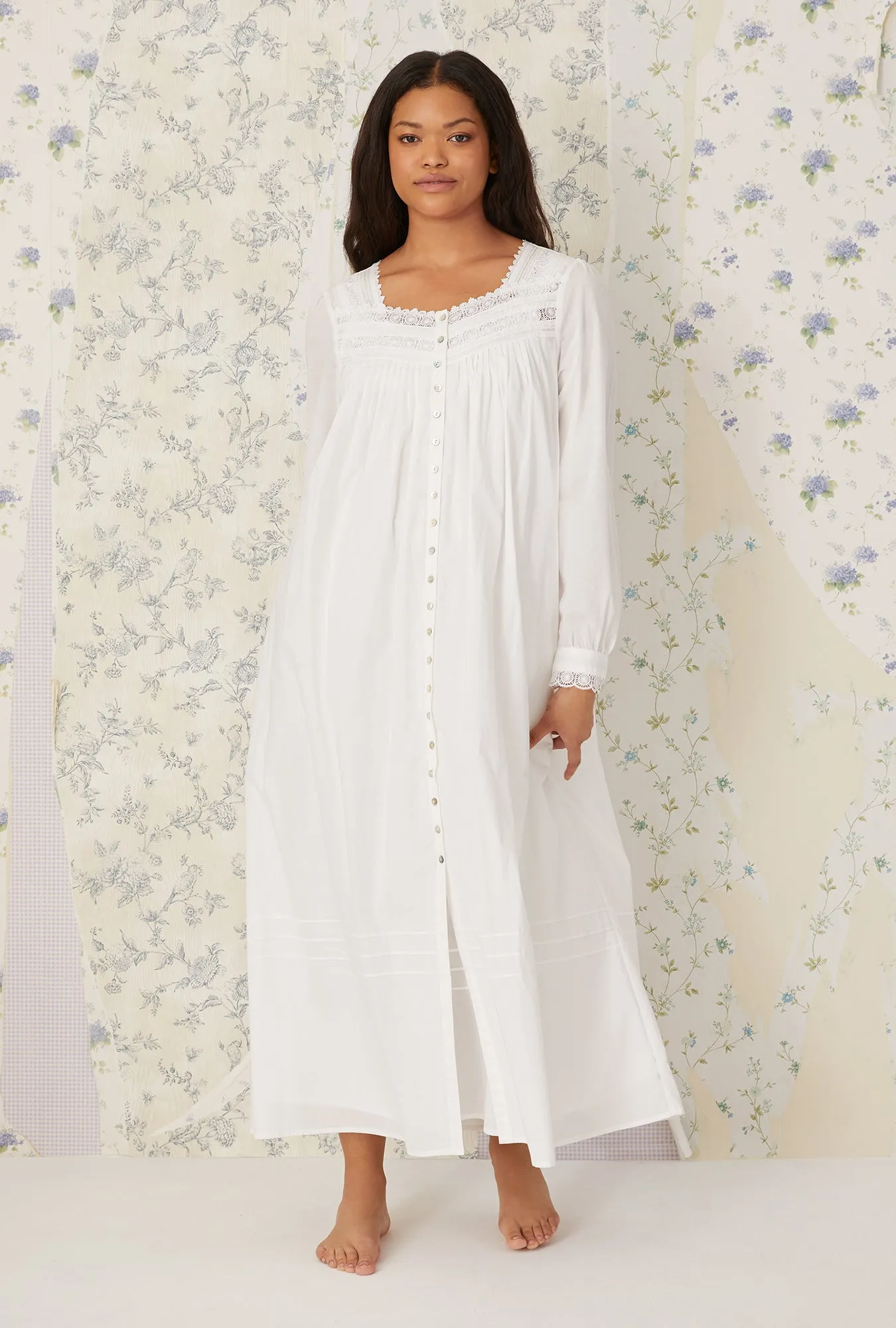 Heirloom Dream Ballet Robe