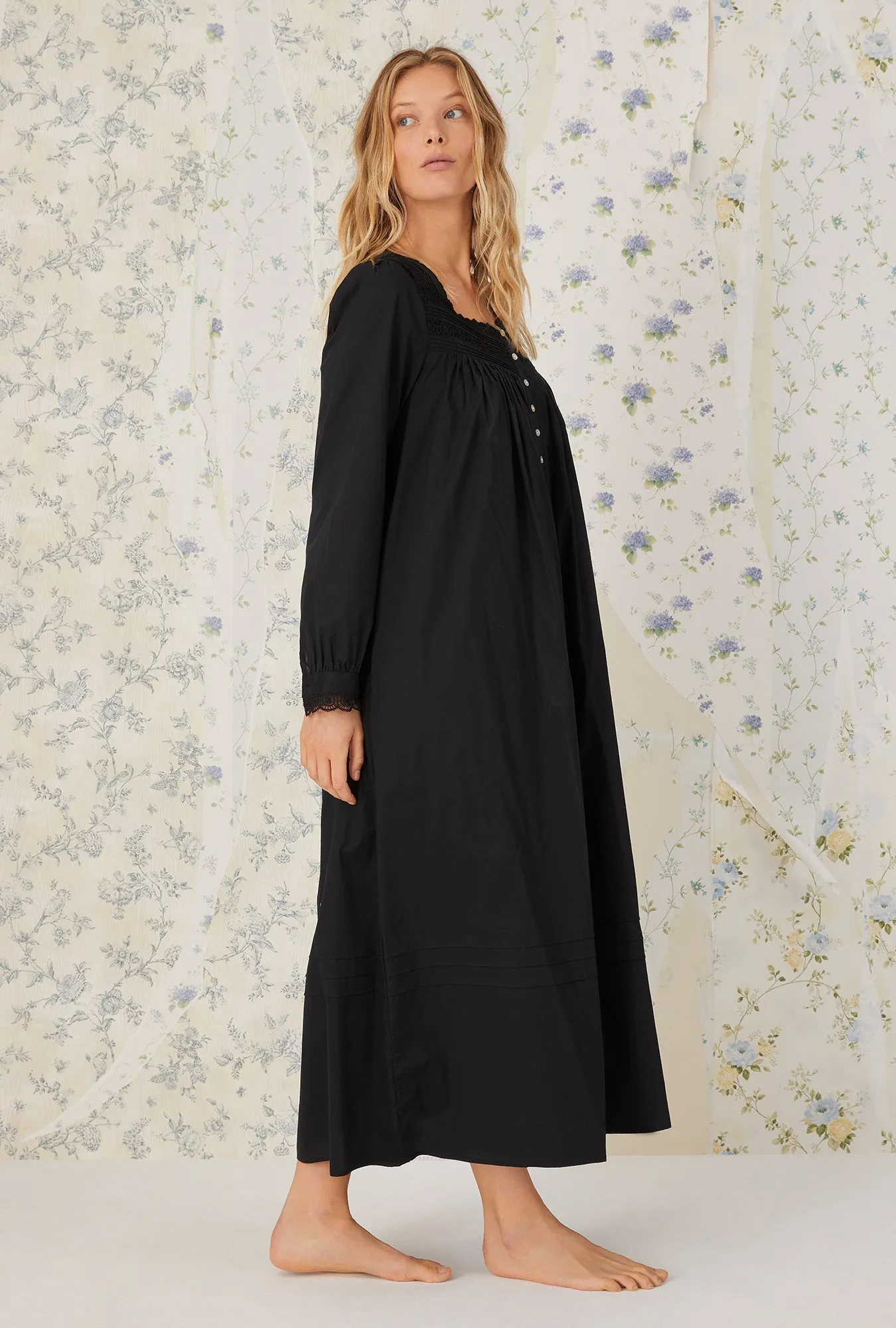 Heirloom Dream Ballet Robe