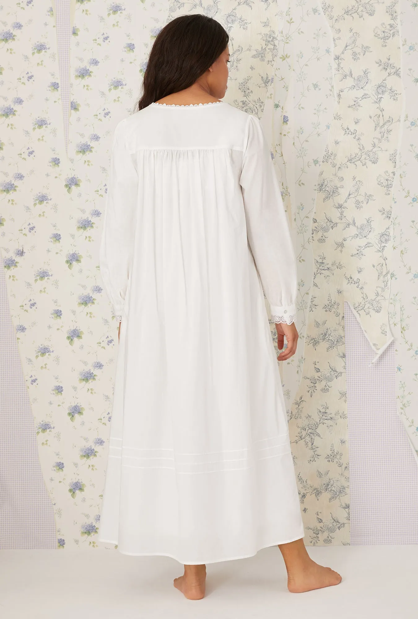 Heirloom Dream Ballet Robe