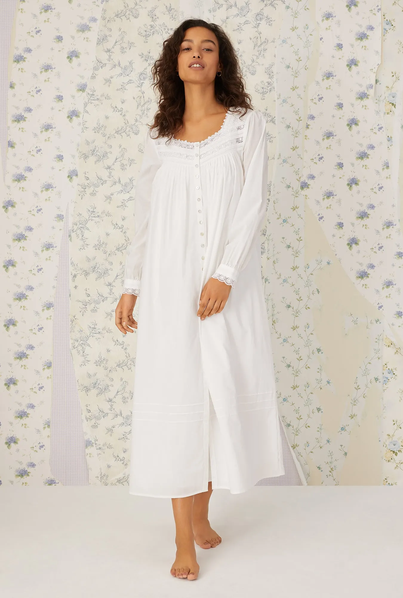 Heirloom Dream Ballet Robe
