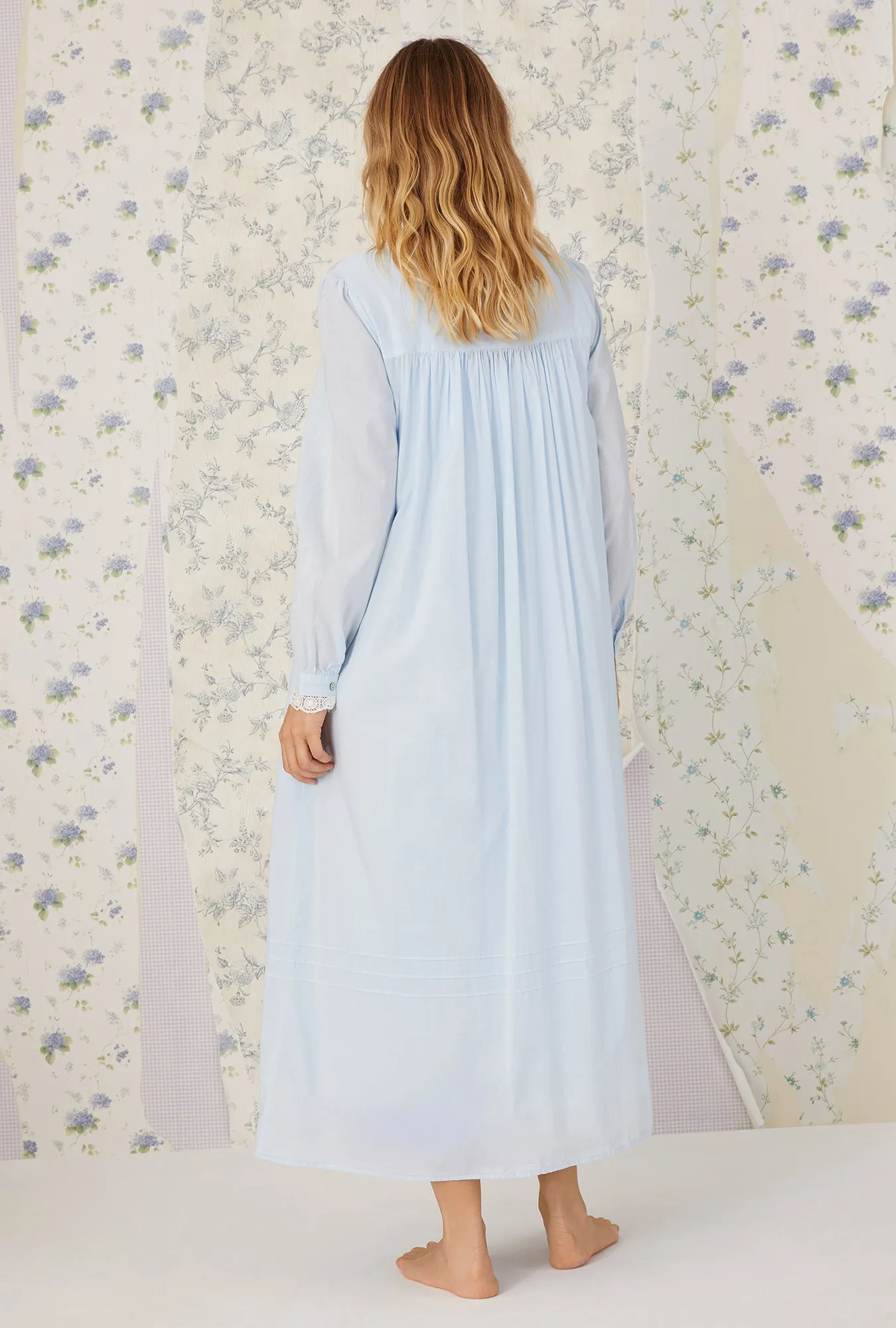 Heirloom Dream Ballet Robe