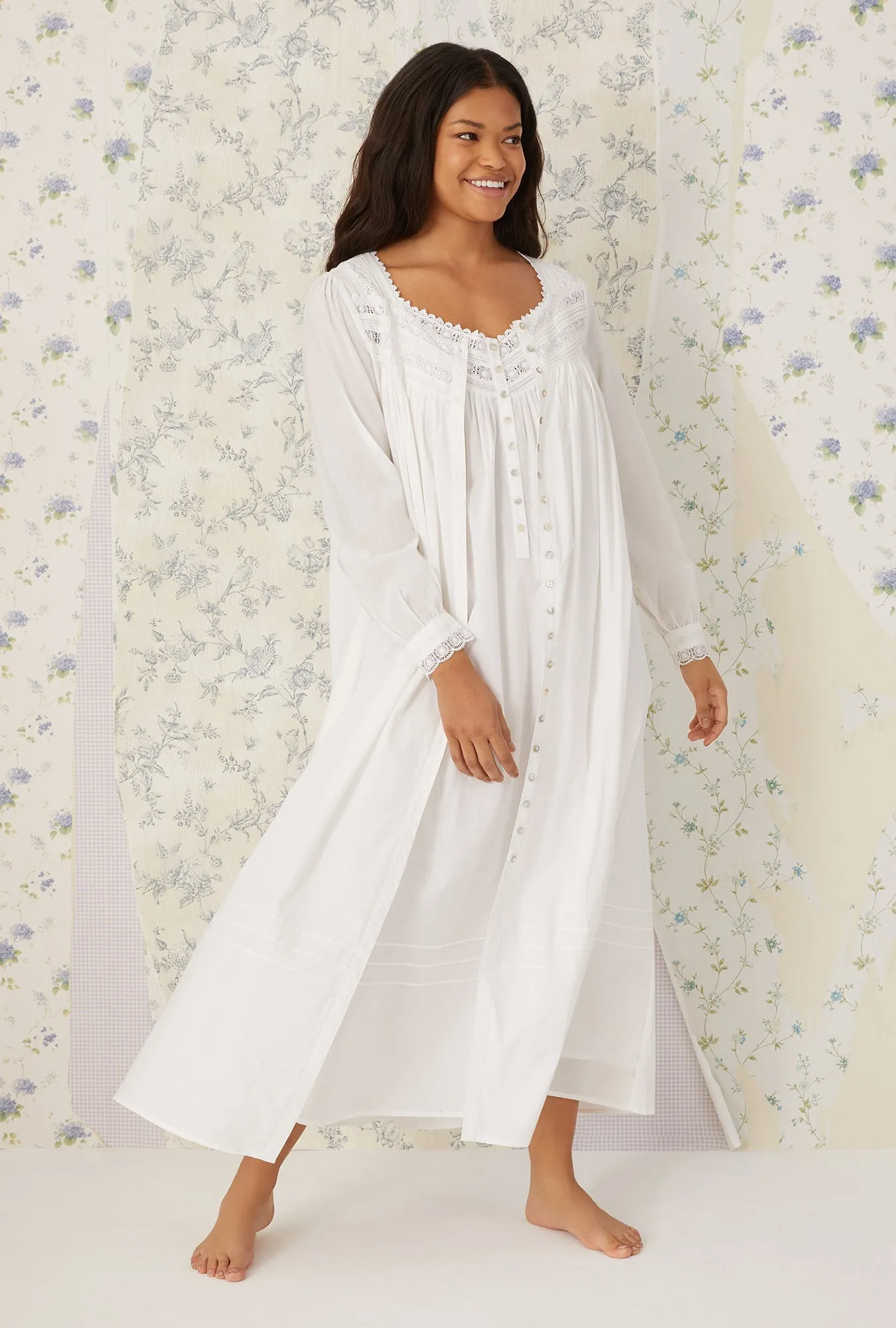 Heirloom Dream Ballet Robe