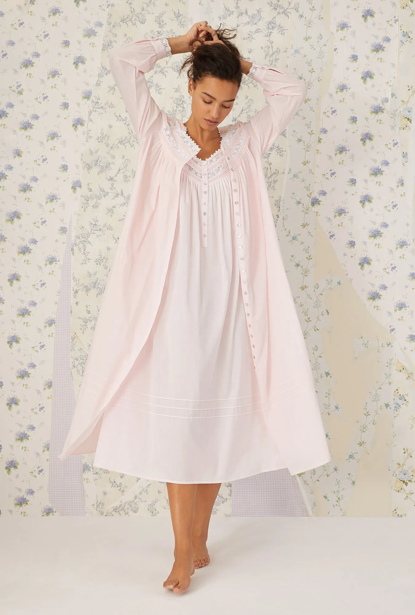 Heirloom Dream Ballet Robe