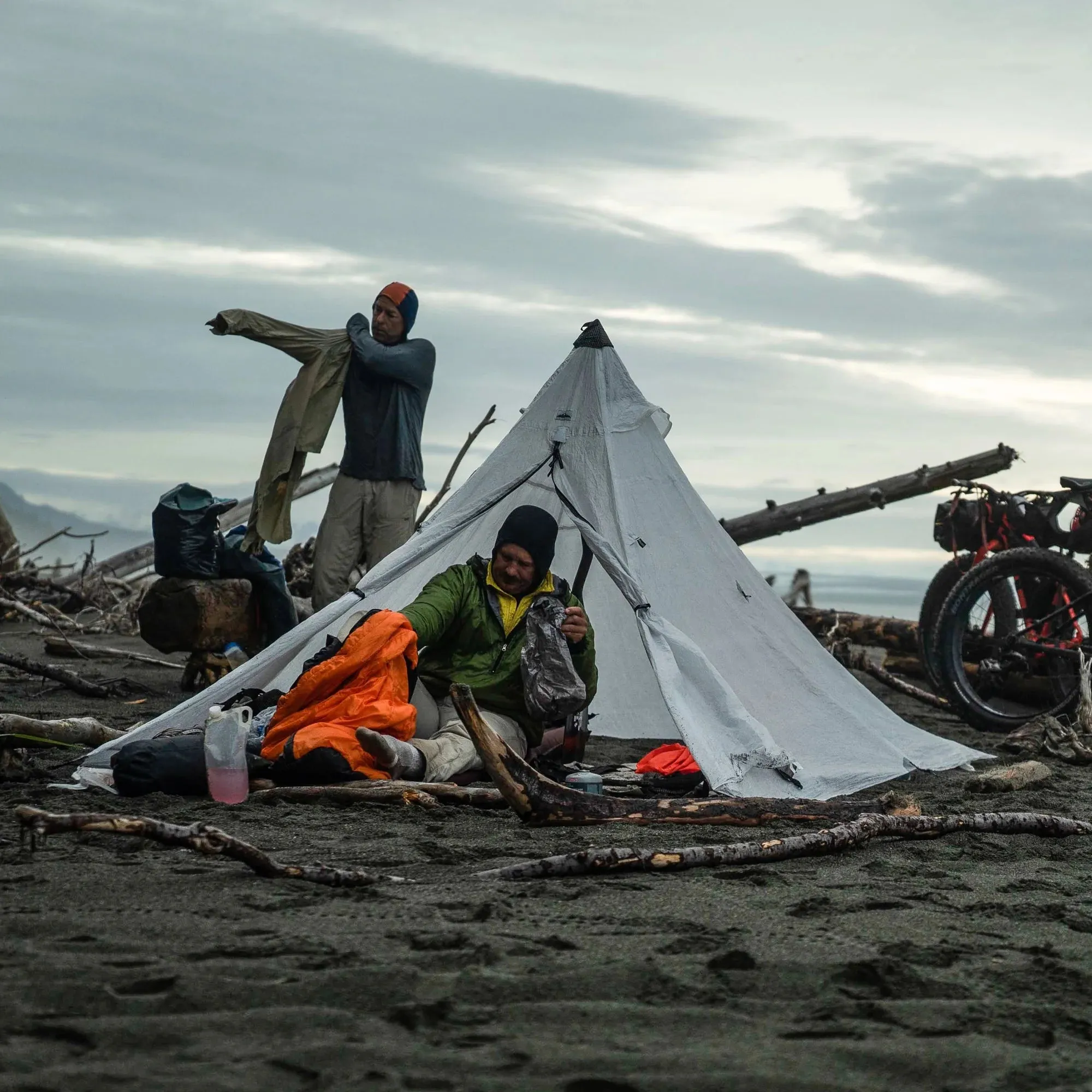 Hyperlite Mountain Gear - UltaMid 2 Pyramid Tent