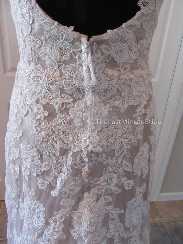 Mon Cheri 115229 Lourdes (Ivory/Mocha)
