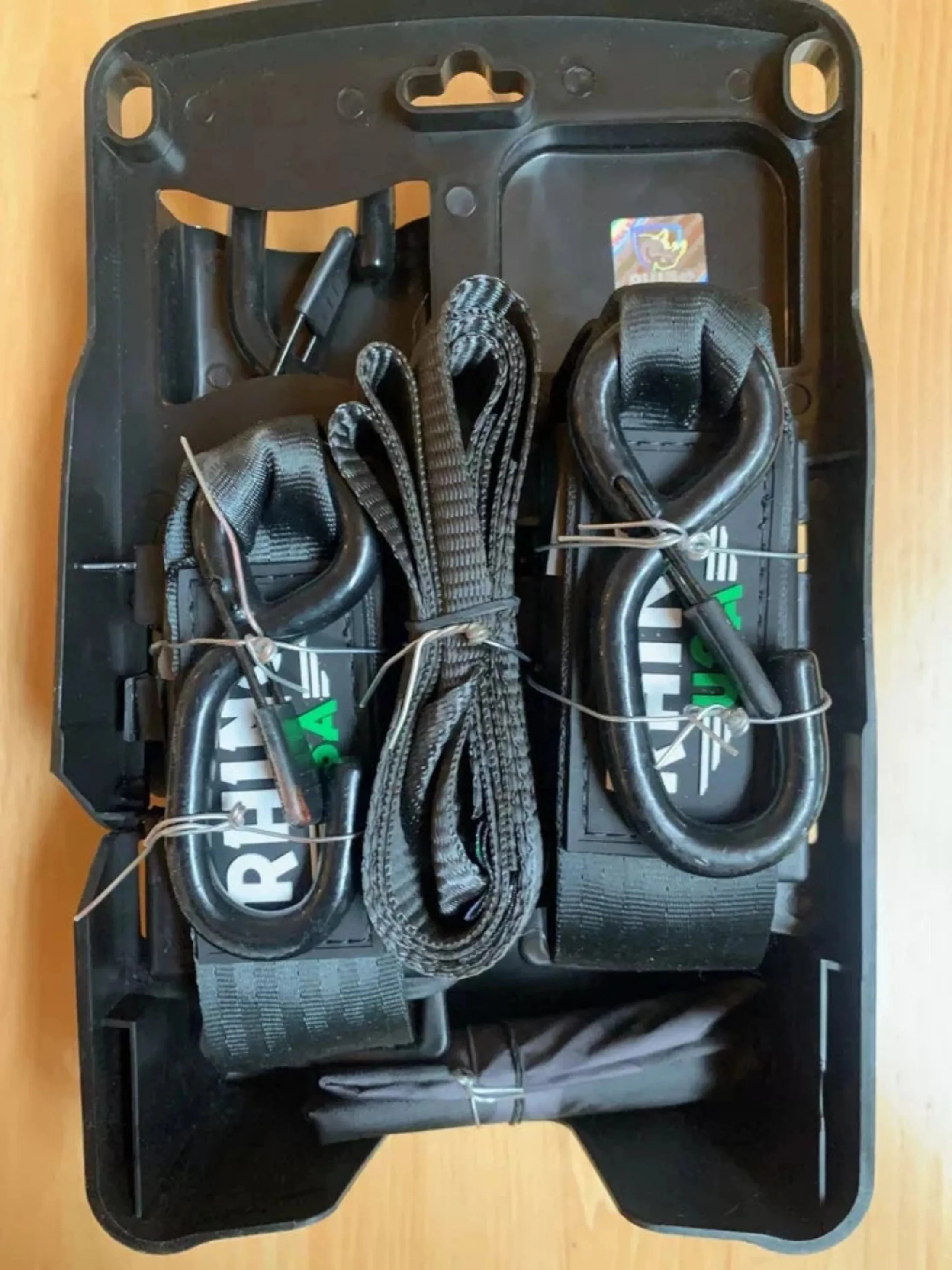 Rhino TD-RSRE2X10-BLK-R 2-Count Pack of Black Retractable 2" Inch x 10' Ft. Ratchet Straps